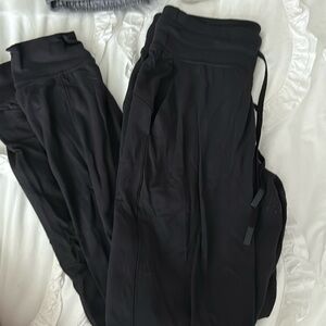 black lululemon joggers size 6